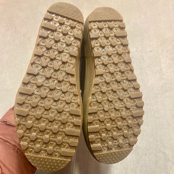 Vans Pink and Brown Winter Boots - Picture 4 of 11